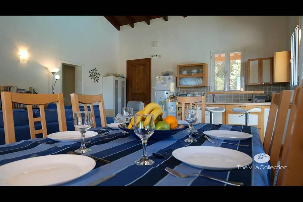 Gastouri Villa Pascalia With Heated Pool In October And Views Achílleion Exterior photo
