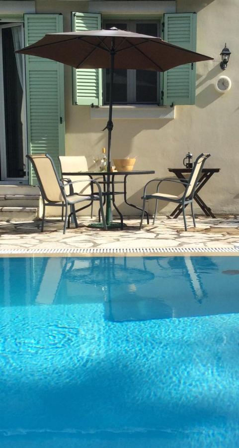 Gastouri Villa Pascalia With Heated Pool In October And Views Achílleion Exterior photo