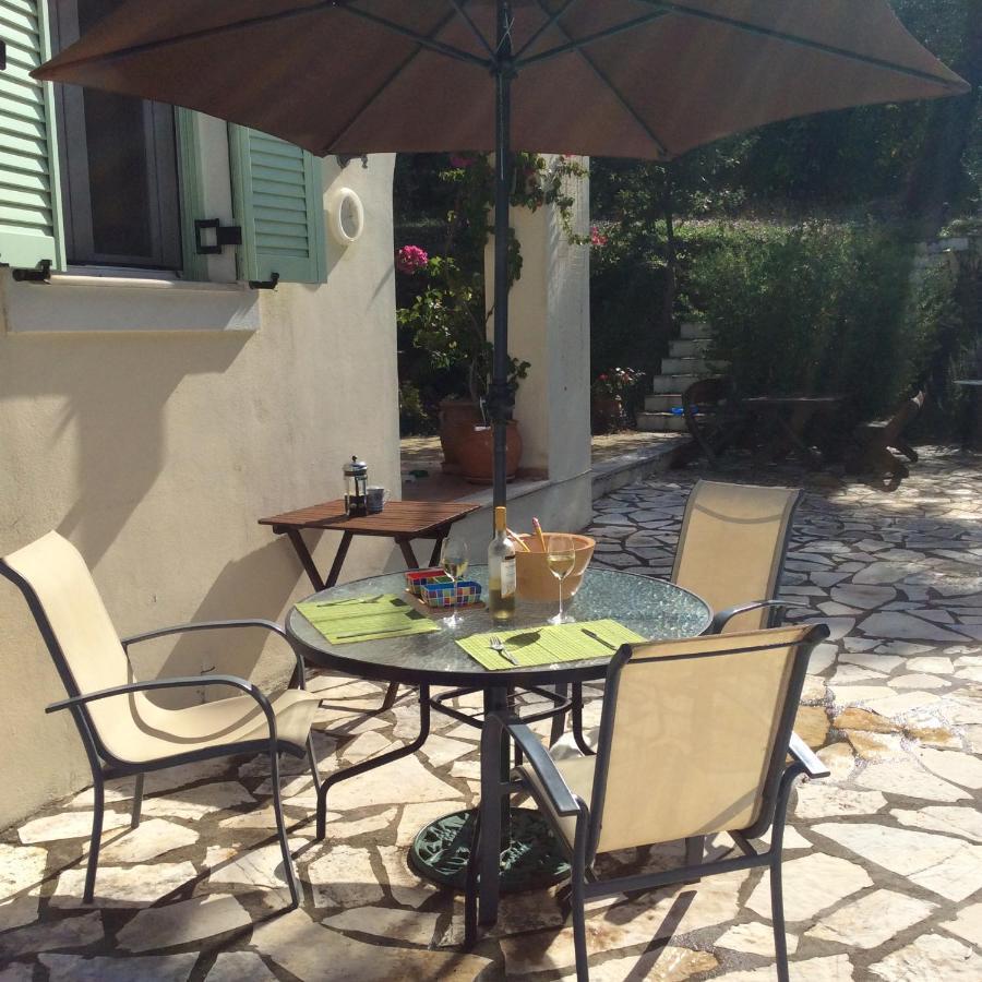 Gastouri Villa Pascalia With Heated Pool In October And Views Achílleion Exterior photo