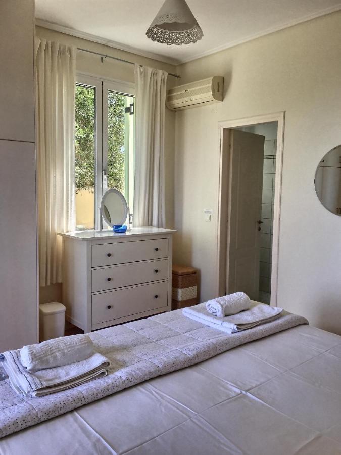Gastouri Villa Pascalia With Heated Pool In October And Views Achílleion Exterior photo