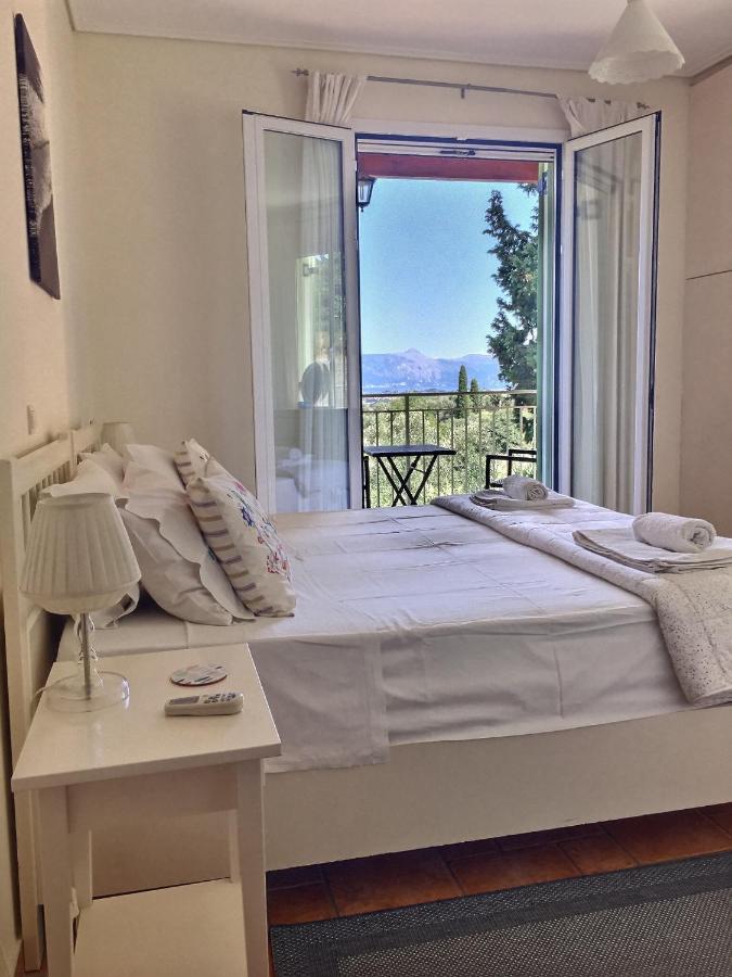 Gastouri Villa Pascalia With Heated Pool In October And Views Achílleion Exterior photo